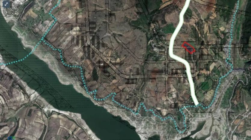 A plot of land in the Hacimasli area within the new city of Yenişehir