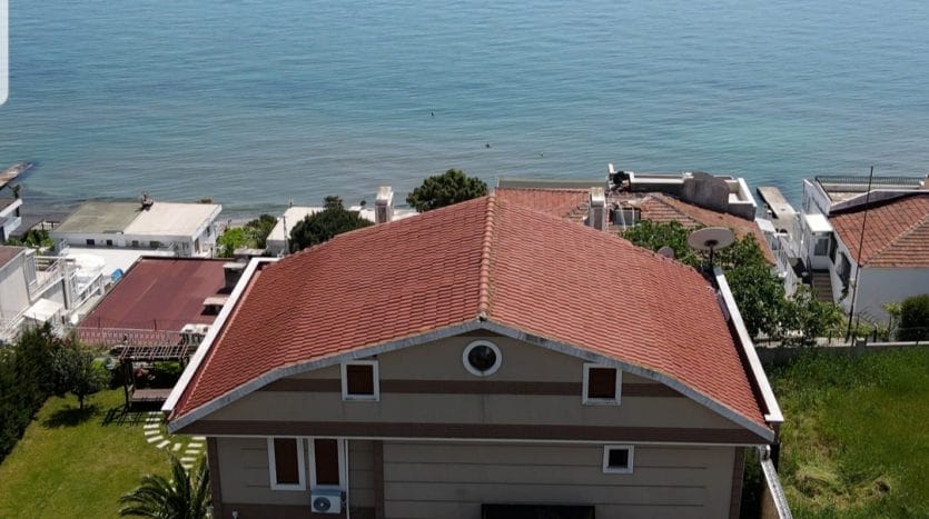 villa for sale in istanbul silivri area composrd of 4 separate floors