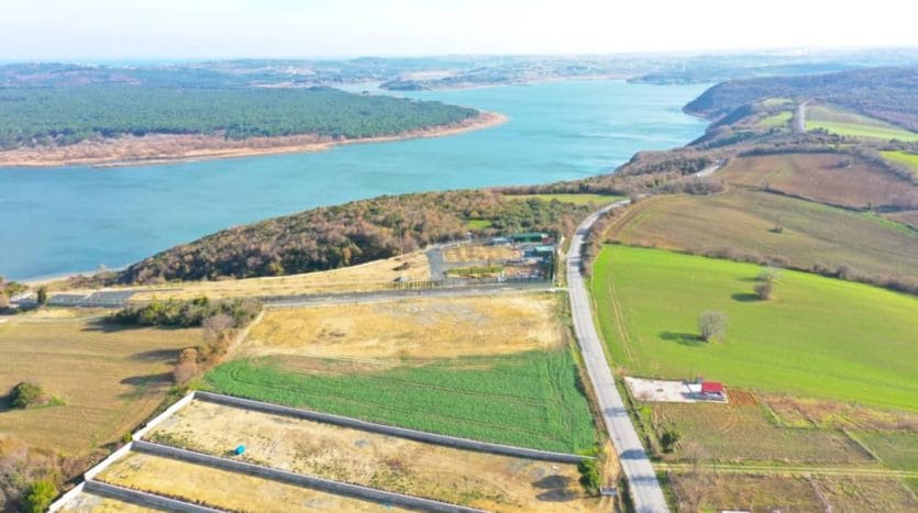 Buying land in Istanbul, a large plot of land overlooking a body of water